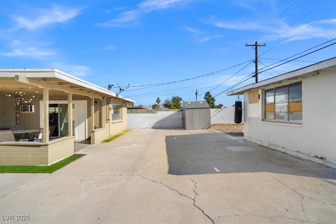 1800 Walnut Avenue Property Photo 21