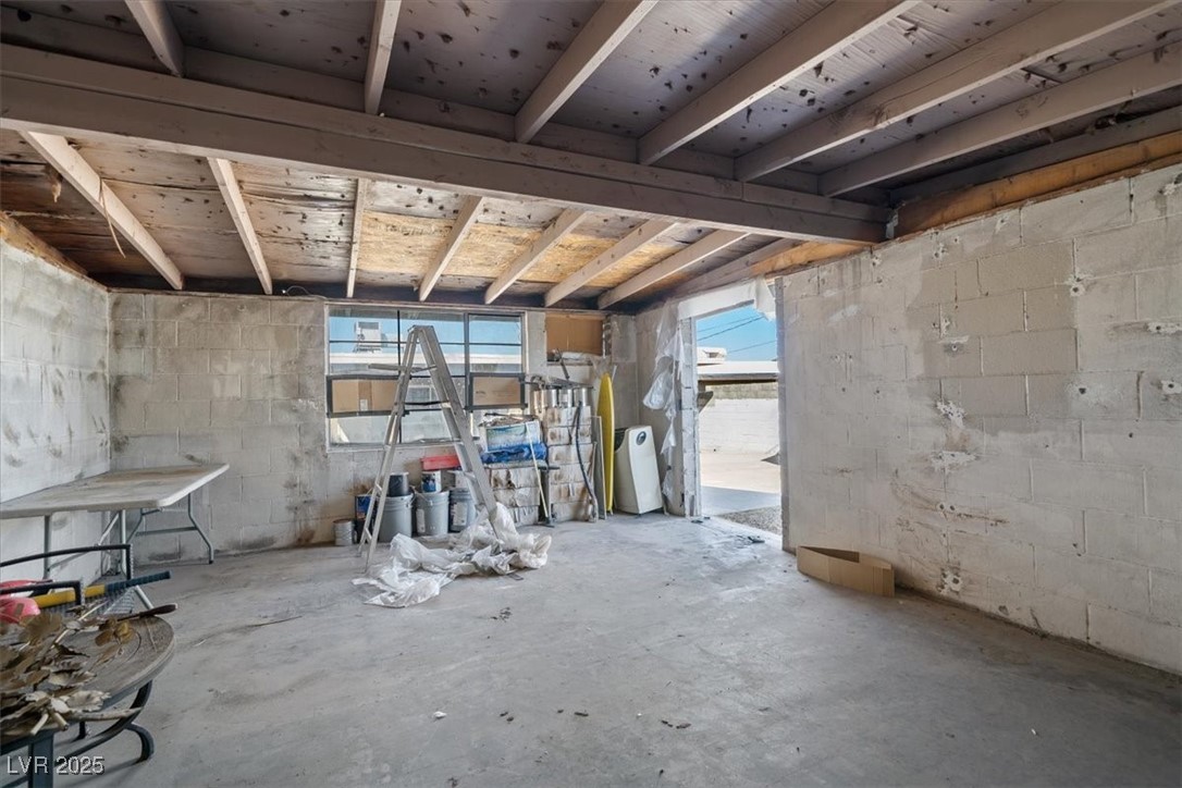 1800 Walnut Avenue Property Photo 23