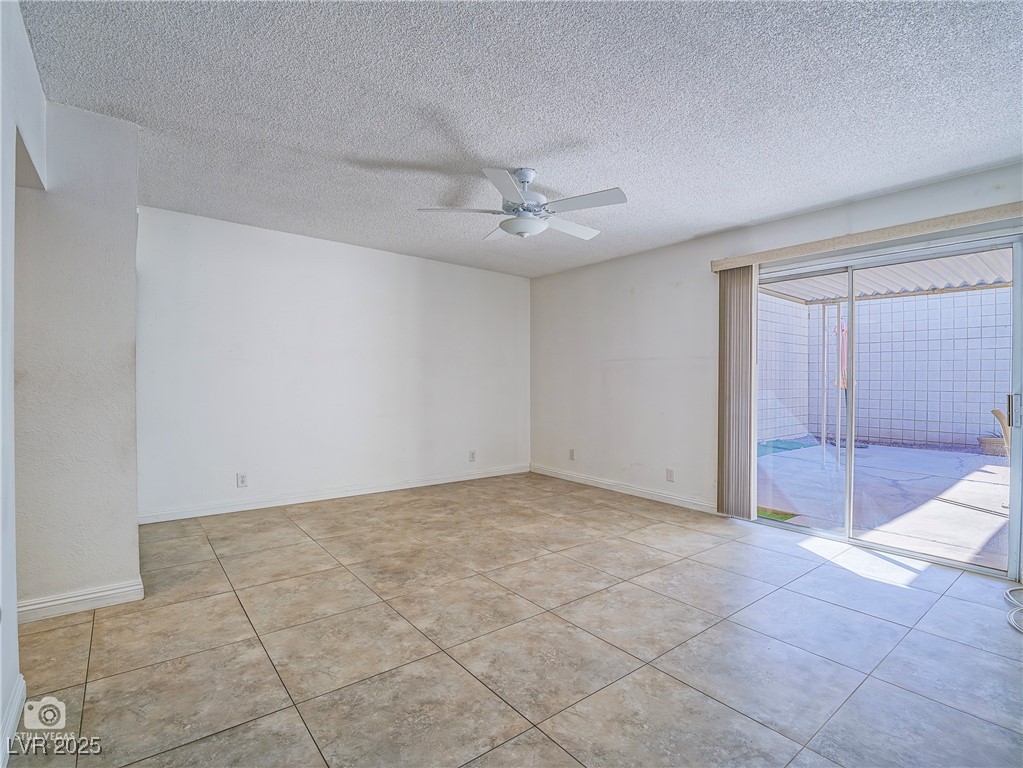 3251 Southridge Avenue Property Photo 11