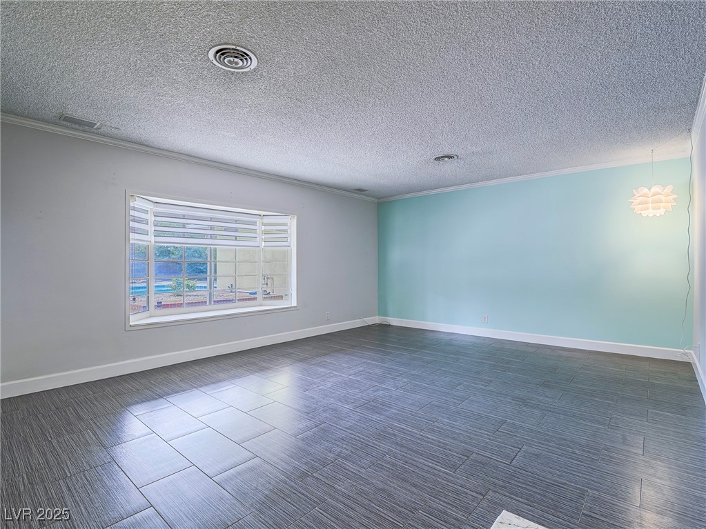 1716 Chapman Drive Property Photo 8