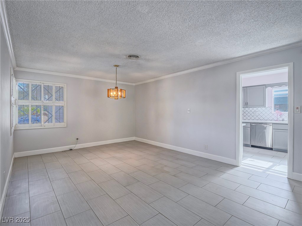 1716 Chapman Drive Property Photo 11