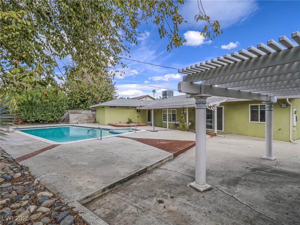 1716 Chapman Drive Property Photo 35