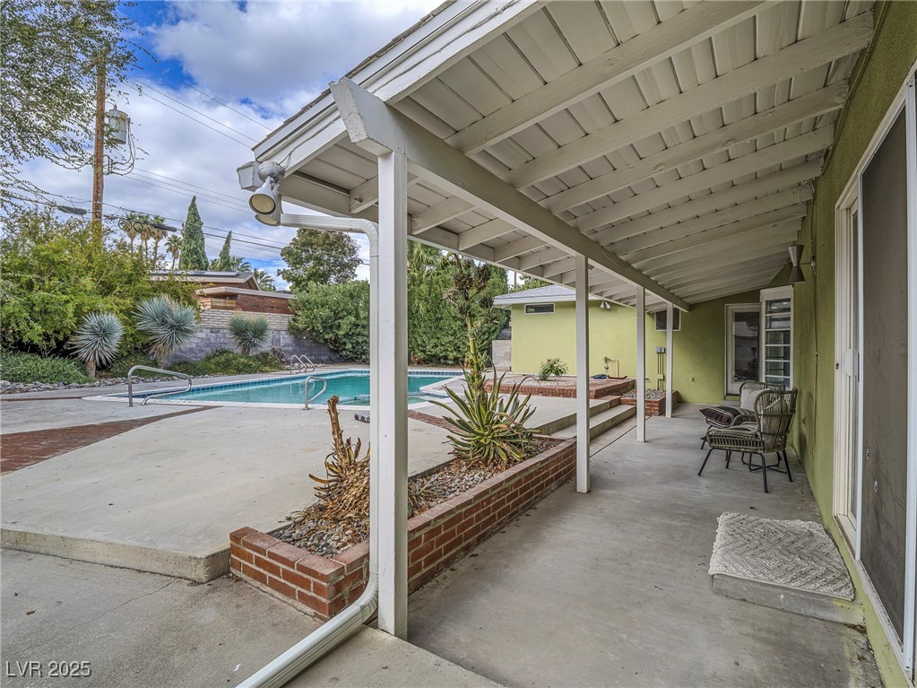 1716 Chapman Drive Property Photo 38