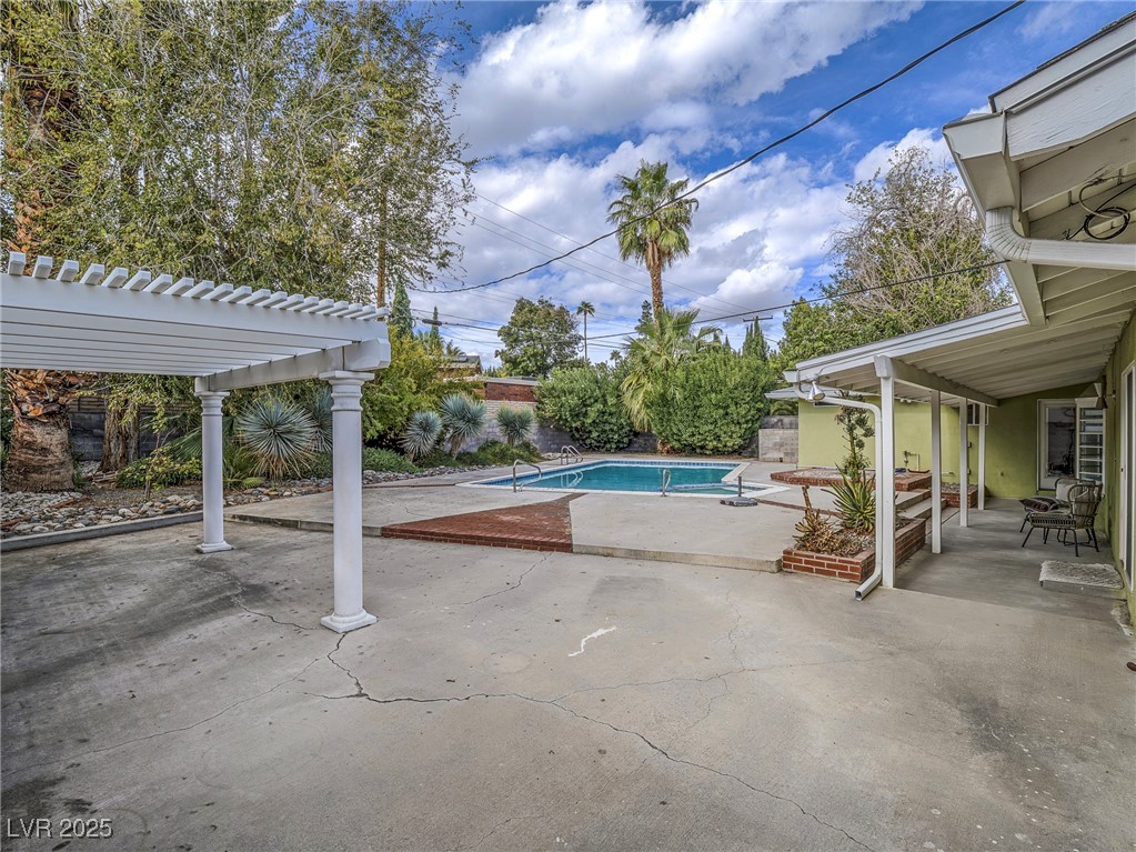 1716 Chapman Drive Property Photo 39