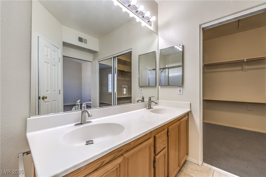 9901 Trailwood Drive 1048 Property Photo 10