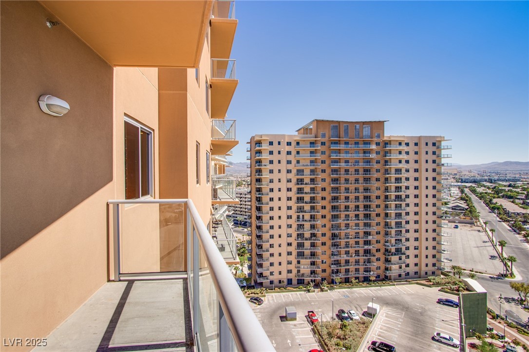 8255 Las Vegas Boulevard 1702 Property Photo 7
