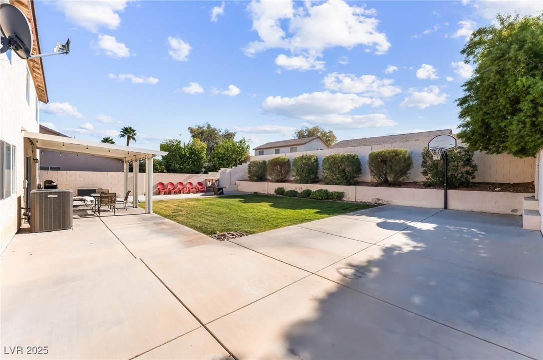 925 Baritone Way Property Photo 6