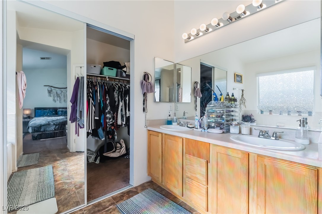 925 Baritone Way Property Photo 12
