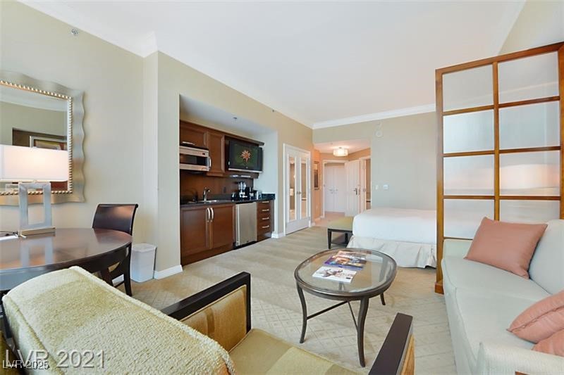 145 East Harmon Avenue 404 Property Photo 1