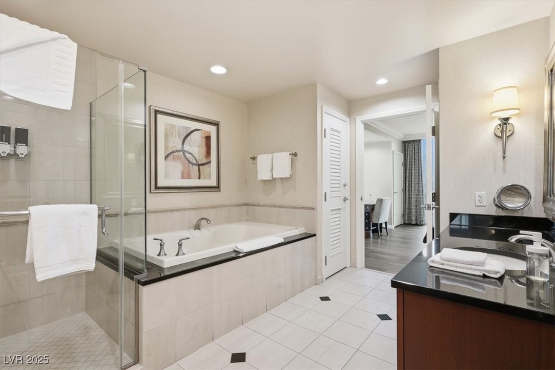 125 East Harmon Avenue 820 Property Photo 18