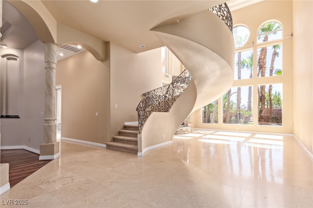 1008 Trophy Hills Drive Property Photo 5