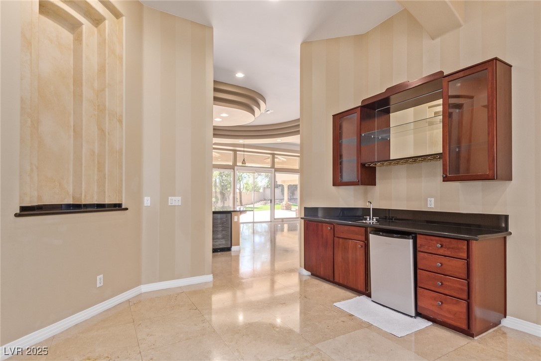 1008 Trophy Hills Drive Property Photo 12