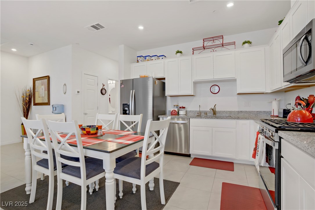 664 Foam Flower Lane Property Photo 19