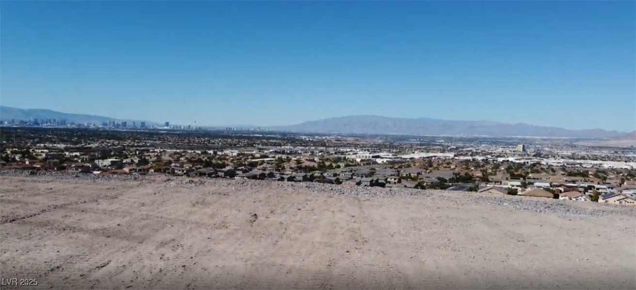 1192 Royal Tesla Court Property Photo 23