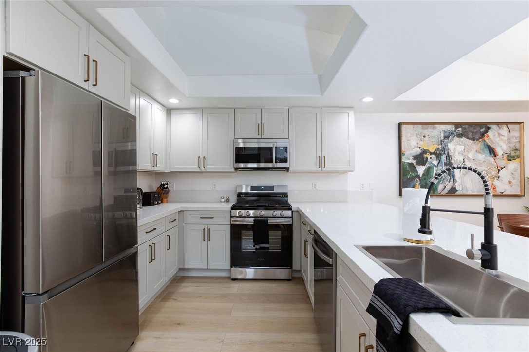 9762 Silver Dusk Court Property Photo 18
