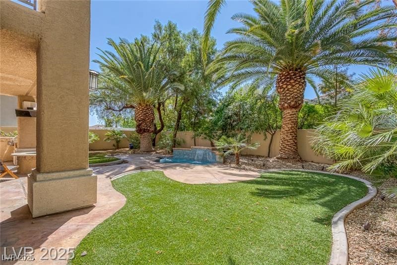 2735946 Property Photo 7