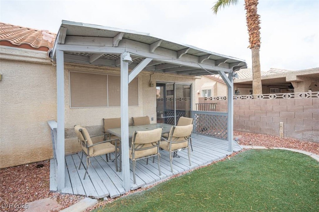 2736501 Property Photo 10