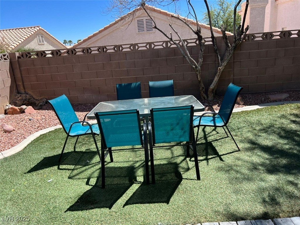 2736501 Property Photo 20