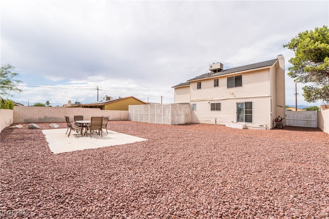 3955 Savoy Court Property Photo 8