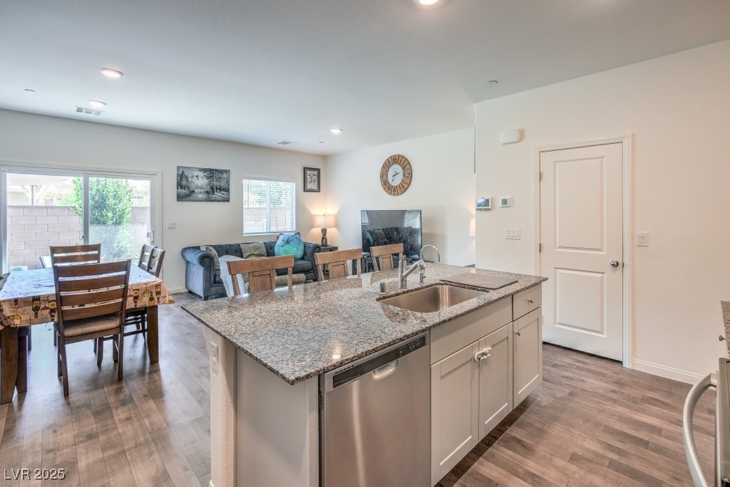 4209 Venus Falls Avenue Property Photo 8