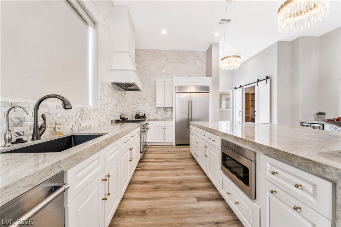 2736662 Property Photo 24