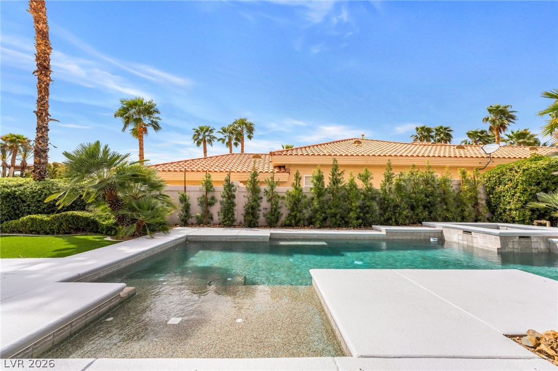 2736662 Property Photo 41