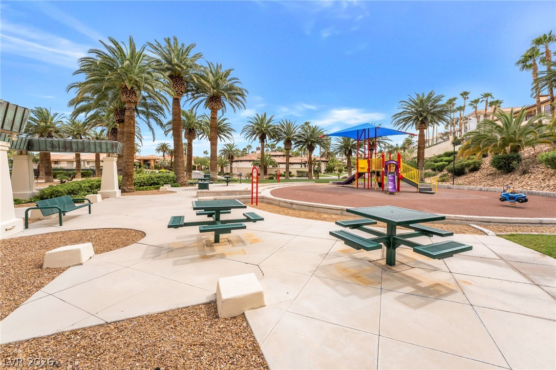 2736662 Property Photo 44