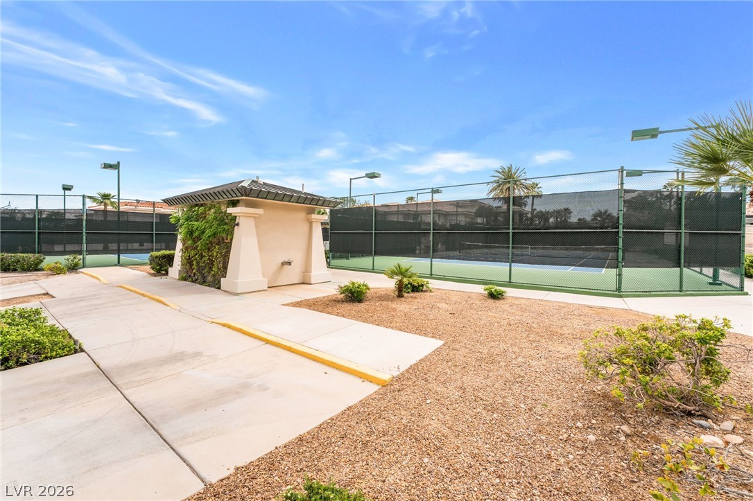 2736662 Property Photo 45