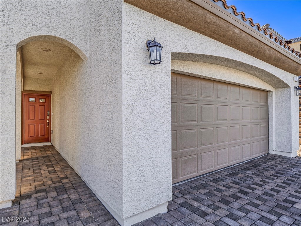 427 Larksong Avenue Property Photo 1