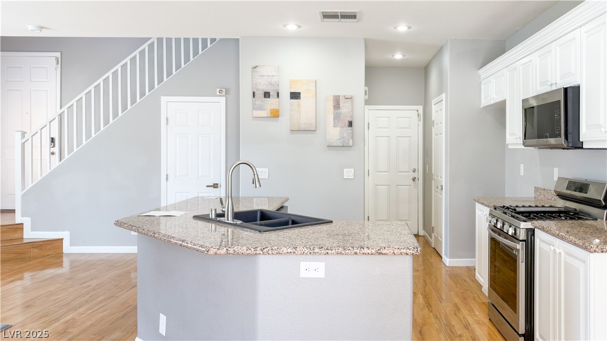 3610 Pinnate Drive Property Photo 4