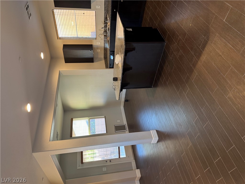 121 Brookhouse Court Property Photo 8