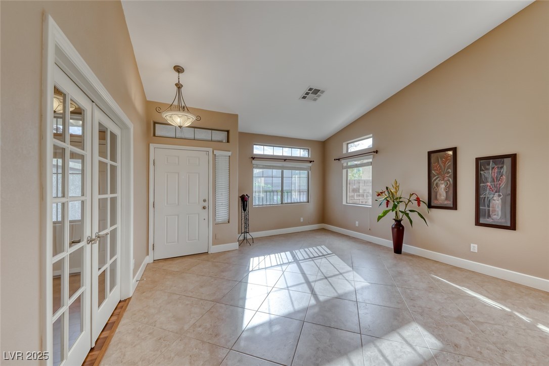 2764 Craigmillar Street Property Photo 6