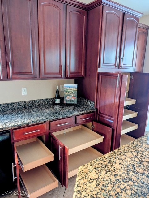 2764 Craigmillar Street Property Photo 9