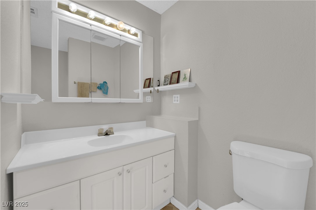 95 East Windmill Lane Property Photo 23