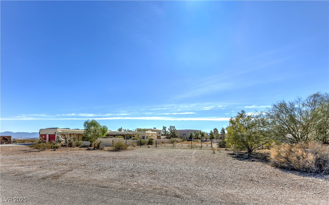 Wigwam Property Photo 4