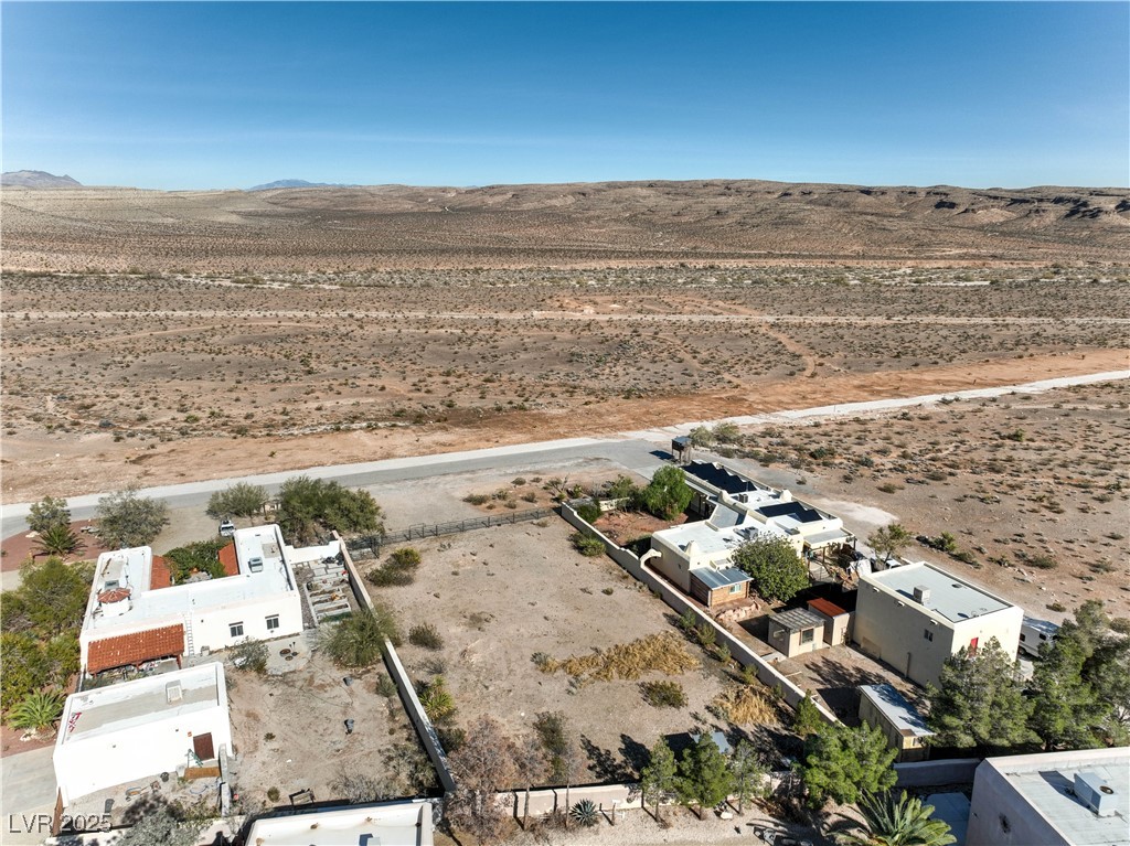 Wigwam Property Photo 13
