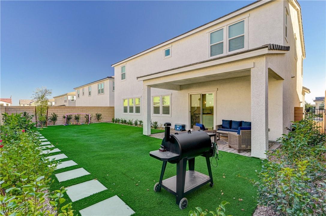 10136 Sequoia Glen Avenue Property Photo 8