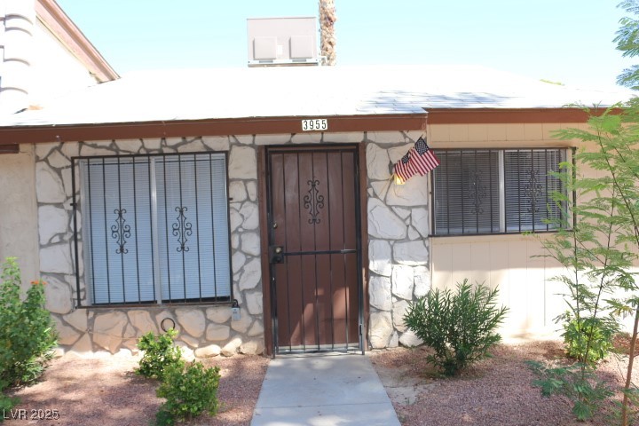 3955 VISBY Lane Property Photo 1
