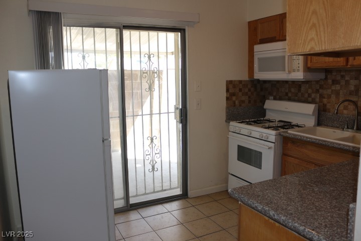 3955 Visby Lane Property Photo 5