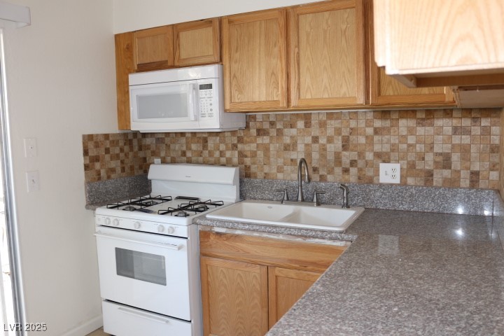 3955 Visby Lane Property Photo 8