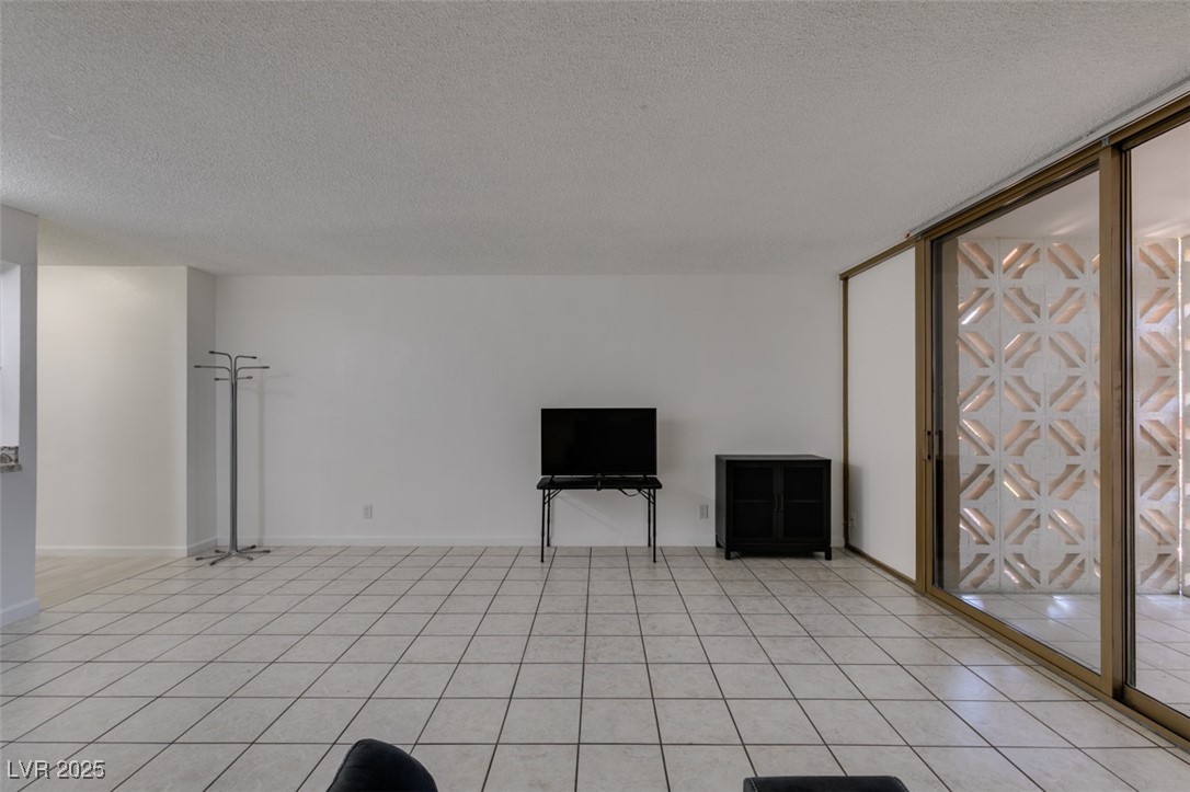 205 East Harmon Avenue 112 Property Photo 11