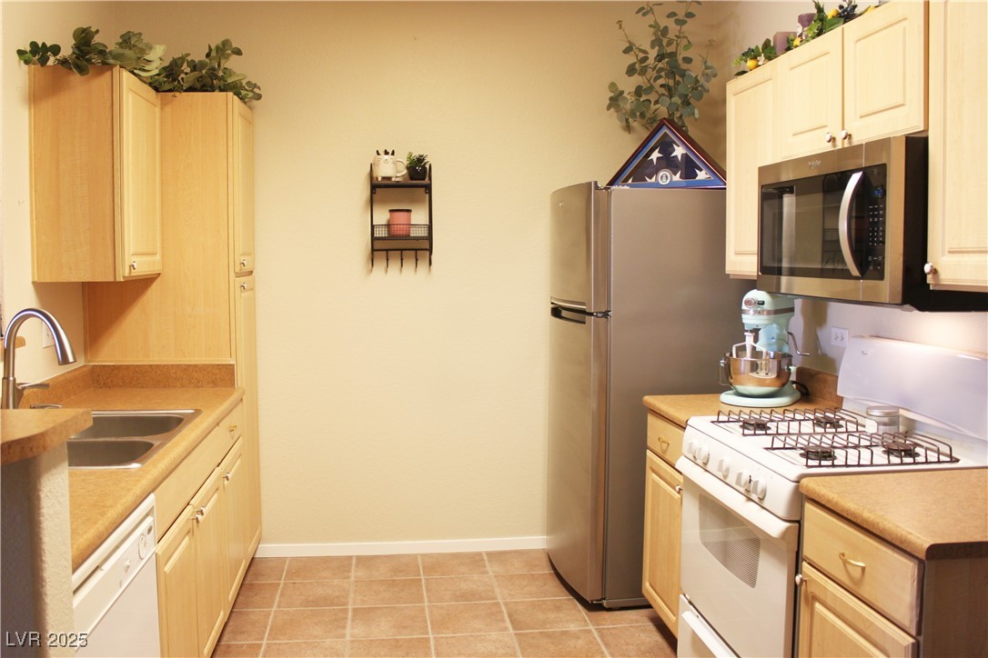 8250 North Grand Canyon Drive 2110 Property Photo 14
