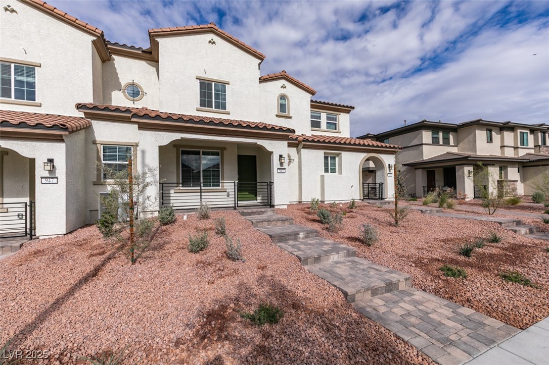 945 Jigglypuff Place Property Photo 2