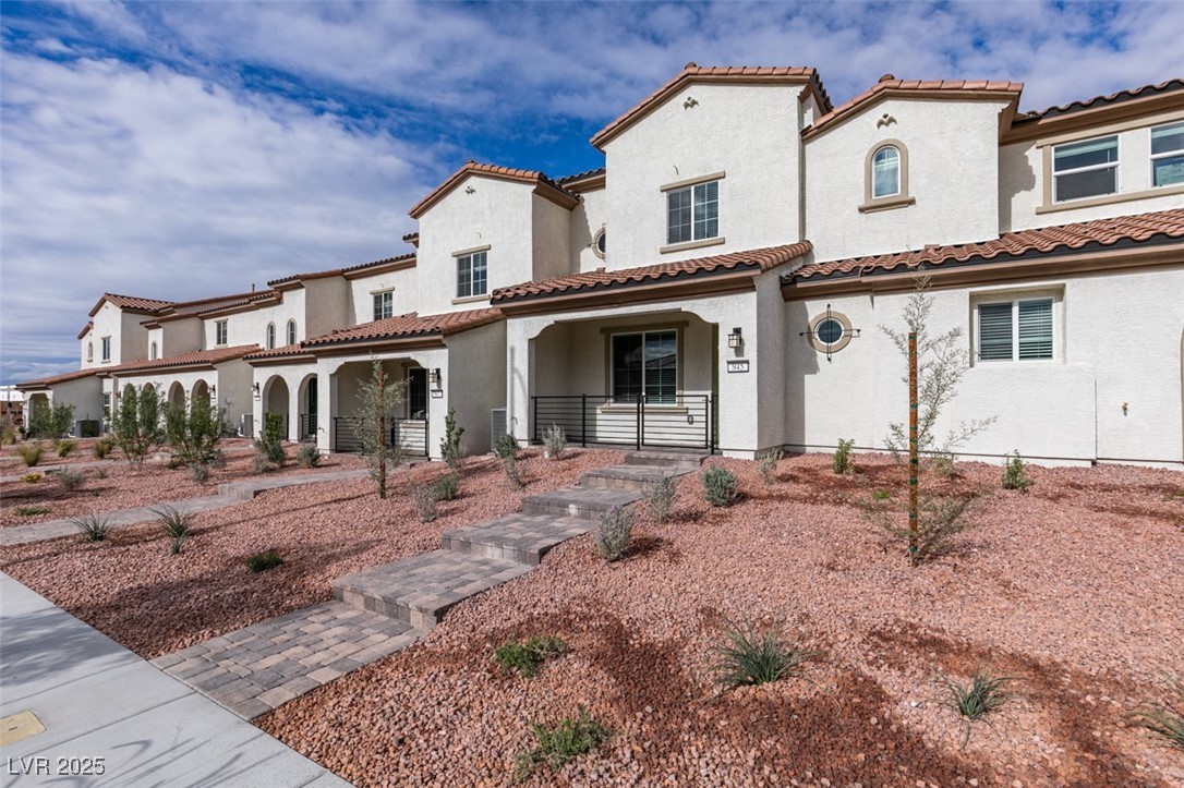 945 Jigglypuff Place Property Photo 3
