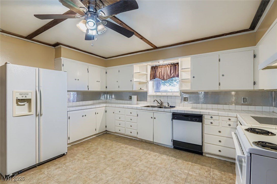 1233 Comstock Drive Property Photo 9