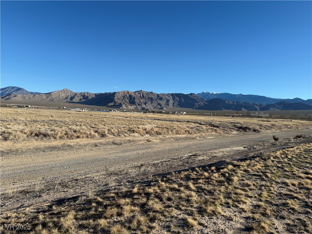 5601 East Yucca Springs Road Property Photo 6