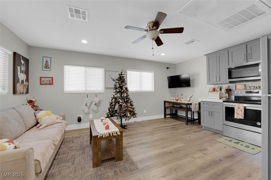 4115 Topaz Hills Drive Property Photo 32
