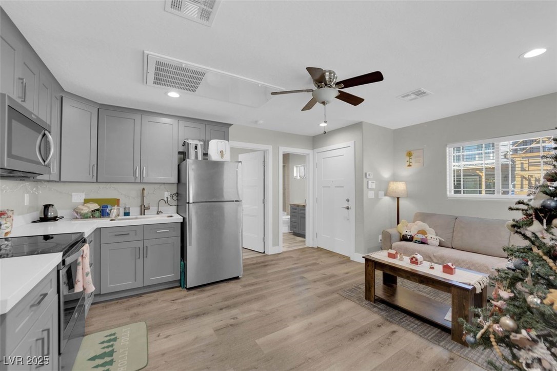 4115 Topaz Hills Drive Property Photo 33