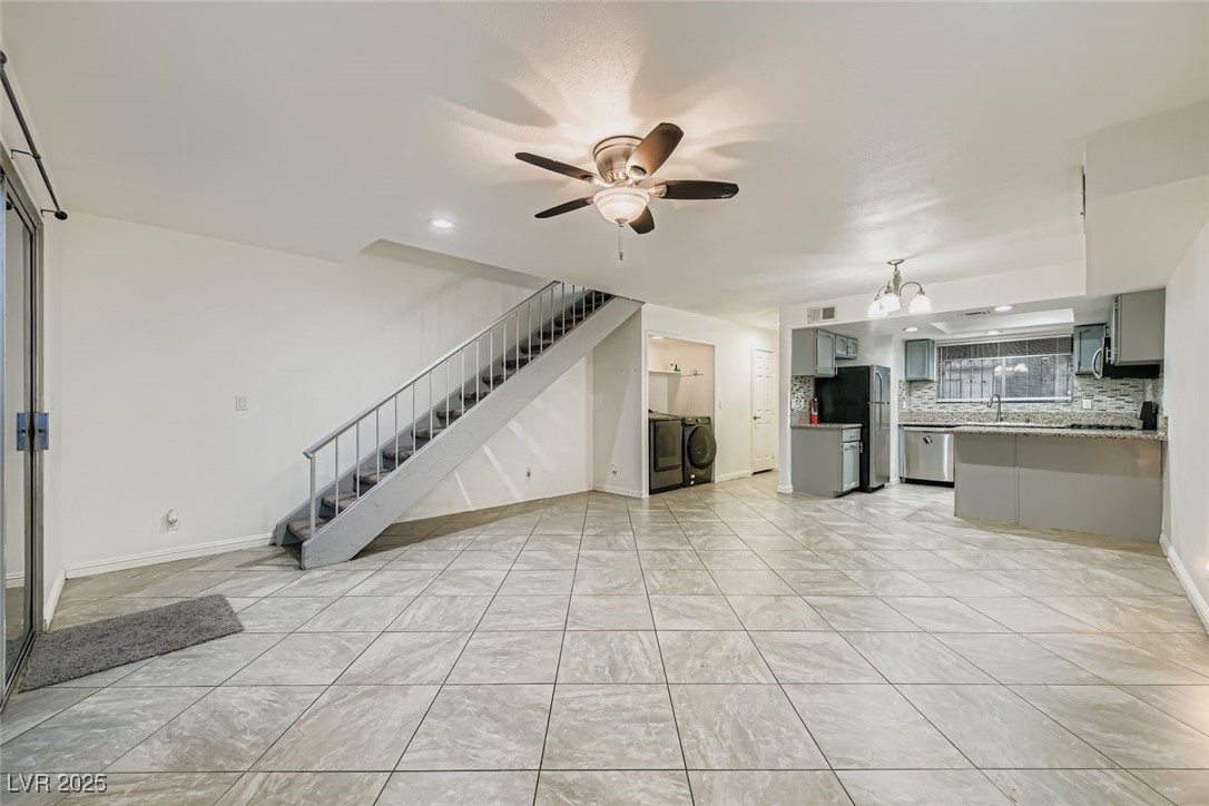 895 Rhinegold Way Property Photo 3