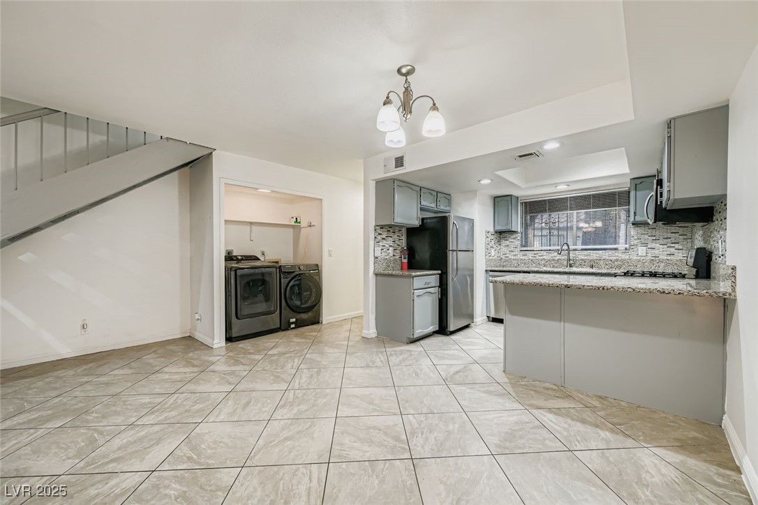 895 Rhinegold Way Property Photo 4